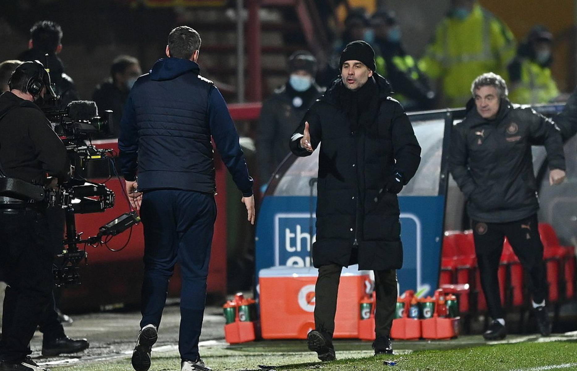 他的非持球 他的非持球