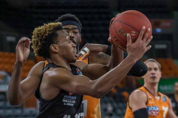 轻球员通过 轻球员通过