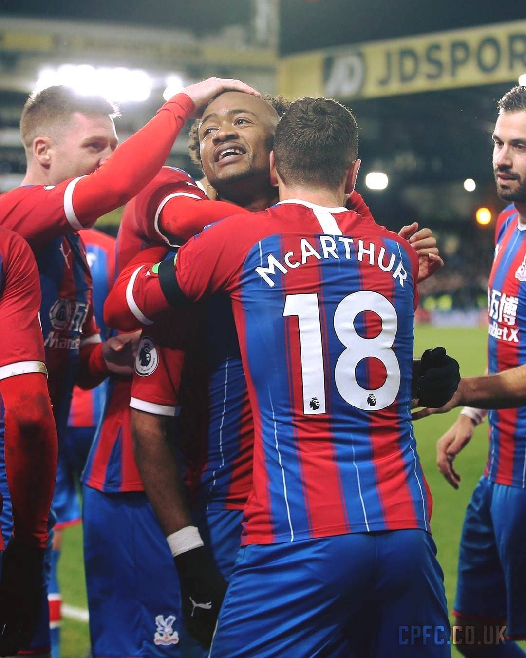 场上不断努 场上不断努